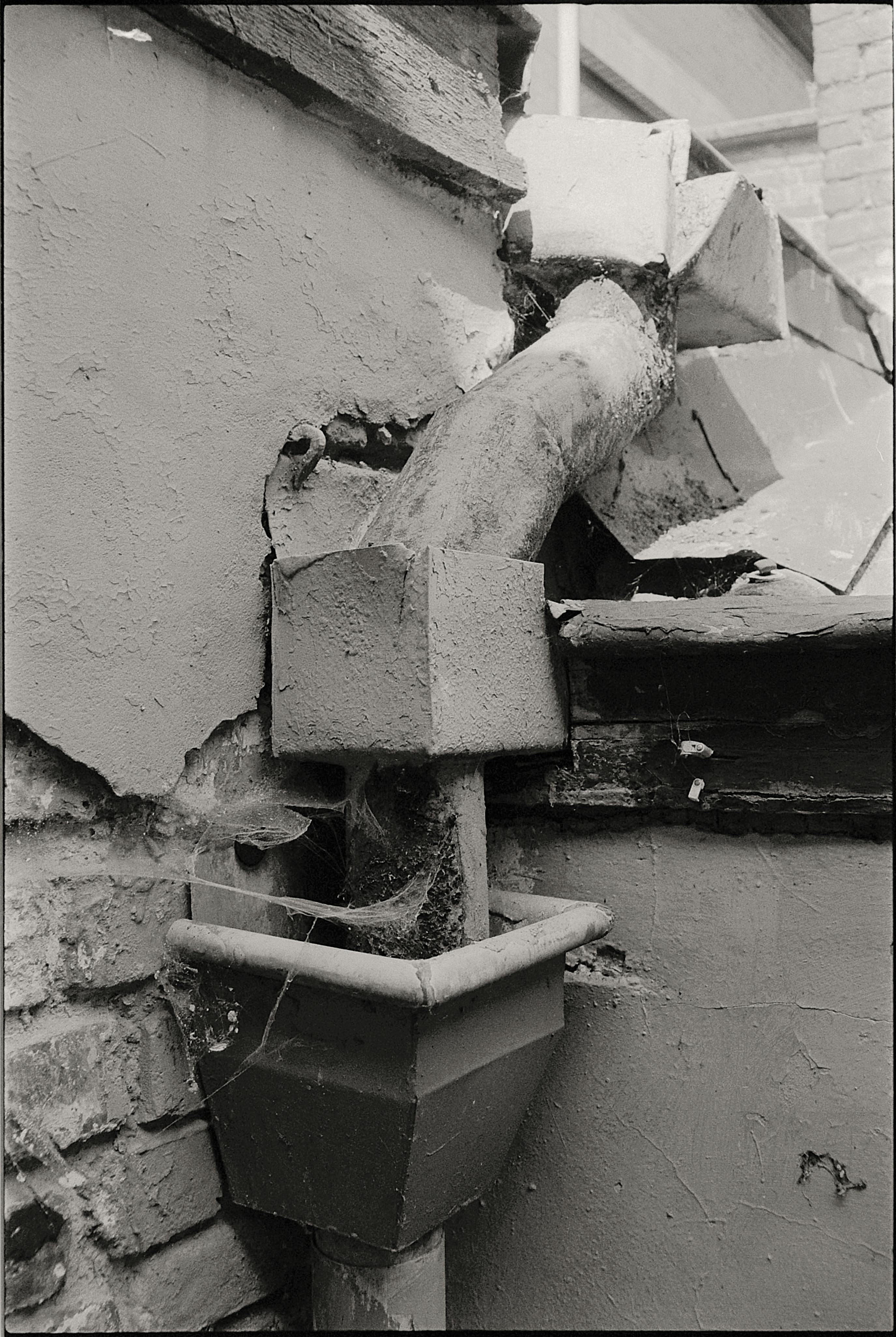 7 Safety Checks to Perform After a Disaster